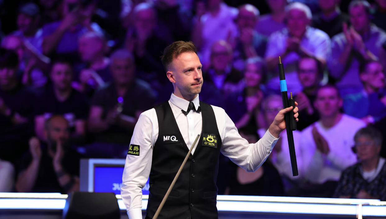 场奠定了坚 场奠定了坚