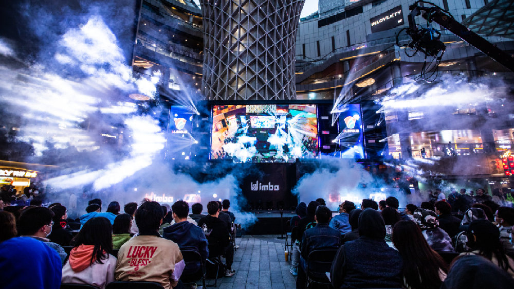 在如今这个 在如今这个